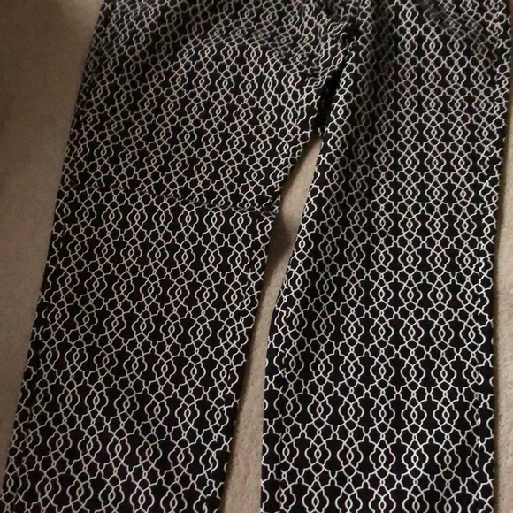 Patterned pants! - Picture 4 of 7